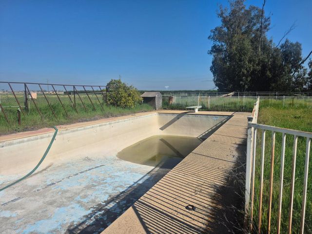 6136 E Church Avenue, Fresno, CA 93727