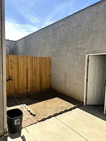 1565 Coulston 37, San Bernardino, CA 92408