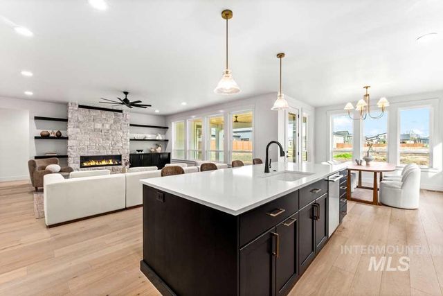 870 N Creekwater Lot 6 Block 5, Eagle, ID 83616