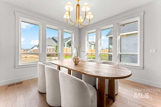 870 N Creekwater Lot 6 Block 5, Eagle, ID 83616