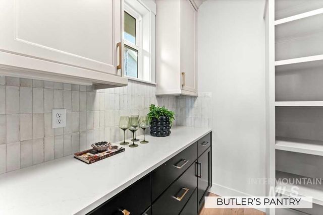 870 N Creekwater Lot 6 Block 5, Eagle, ID 83616