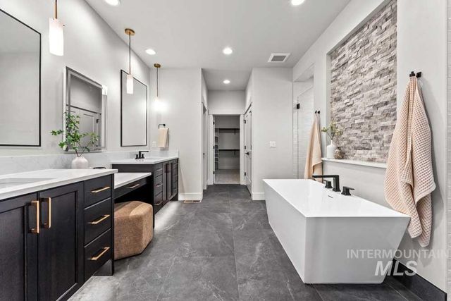 870 N Creekwater Lot 6 Block 5, Eagle, ID 83616