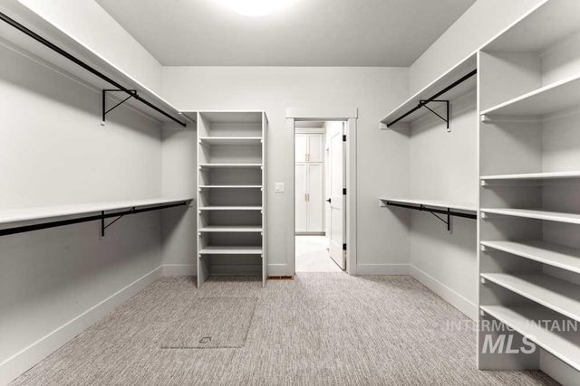 870 N Creekwater Lot 6 Block 5, Eagle, ID 83616