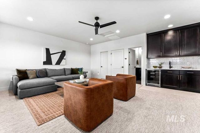 870 N Creekwater Lot 6 Block 5, Eagle, ID 83616