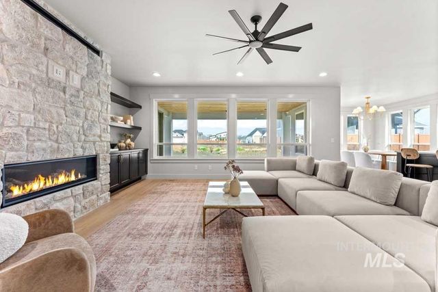 870 N Creekwater Lot 6 Block 5, Eagle, ID 83616