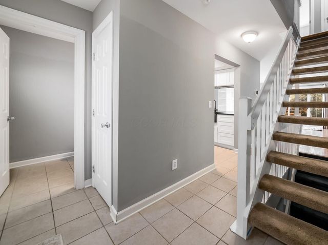 2145 Baneberry Court, Columbus, OH 43235