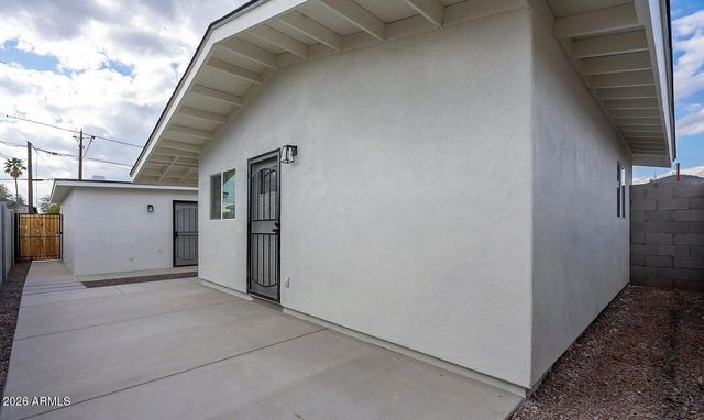 9439 N 11th Avenue 3, Phoenix, AZ 85021