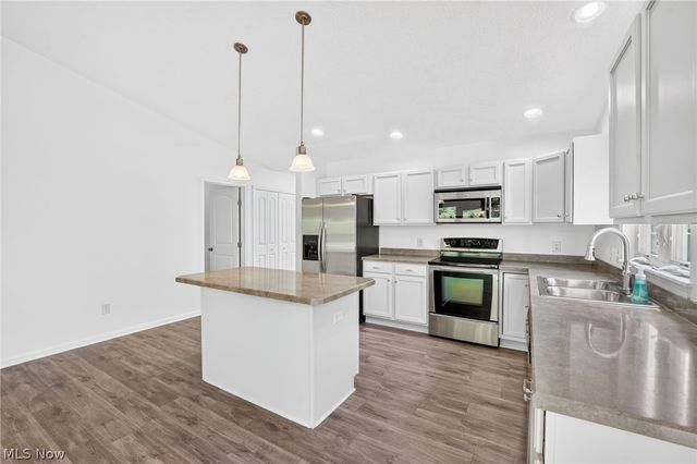 8832 Wheaton Place, North Ridgeville, OH 44039