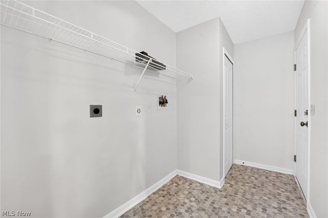 8832 Wheaton Place, North Ridgeville, OH 44039