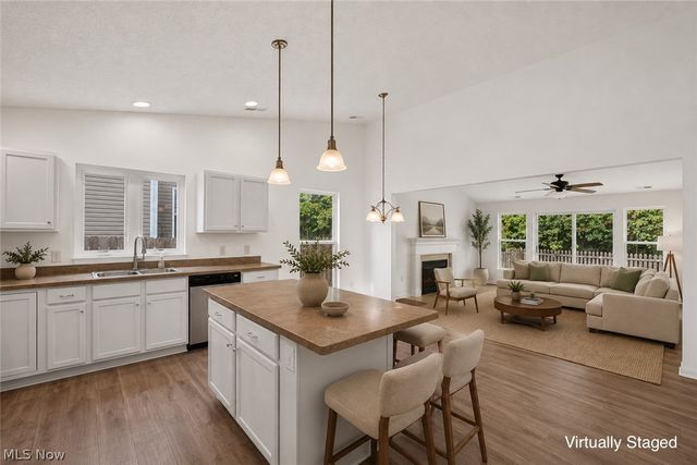 8832 Wheaton Place, North Ridgeville, OH 44039