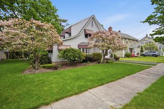 20 Athol Street, Springfield, MA 01107