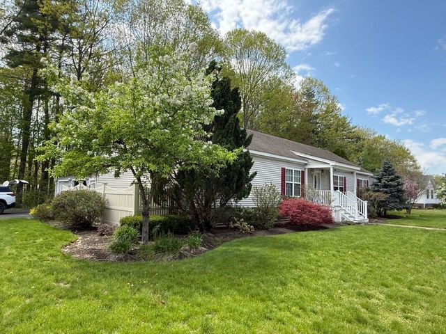 65 Sagebrush Drive, Rochester, NH 03867