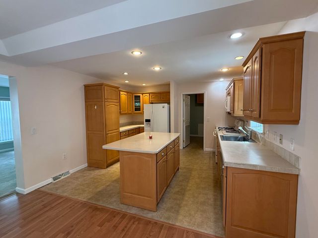 65 Sagebrush Drive, Rochester, NH 03867