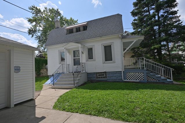 5411 W Wells STREET, Milwaukee, WI 53208