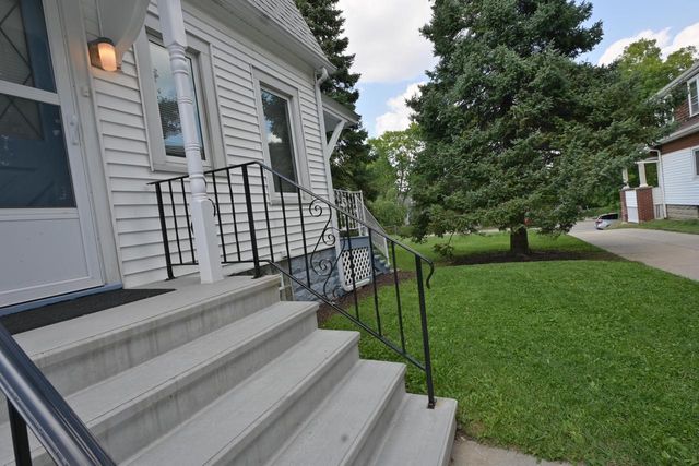 5411 W Wells STREET, Milwaukee, WI 53208