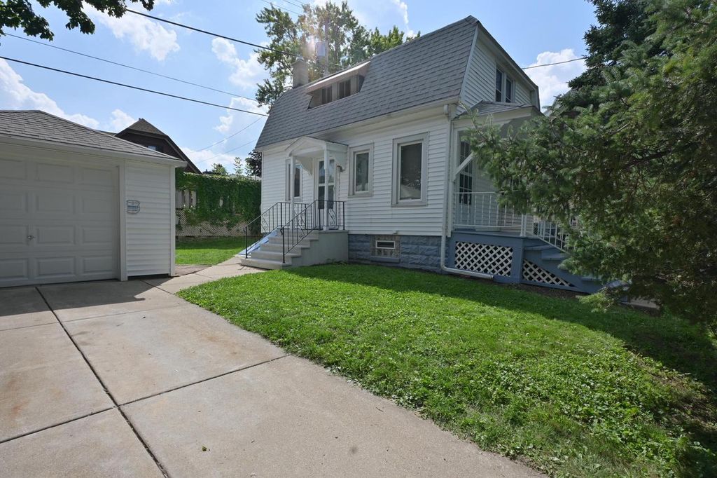 5411 W Wells STREET, Milwaukee, WI 53208