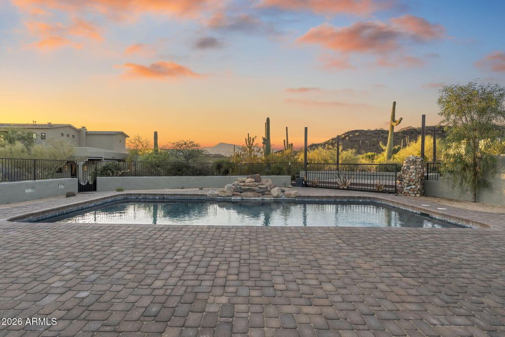 42327 N SIERRA VISTA Road, Cave Creek, AZ 85331 — photo 3