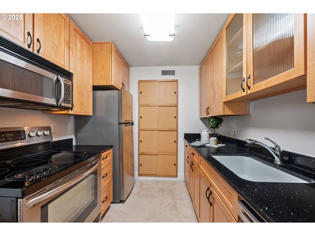 2760 Sw 119TH Ave, Beaverton, OR 97005