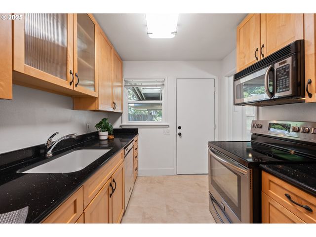 2760 Sw 119TH Ave, Beaverton, OR 97005