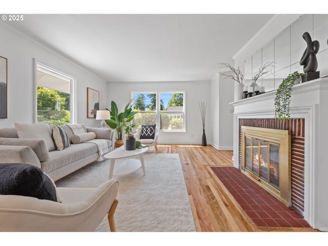 2760 Sw 119TH Ave, Beaverton, OR 97005