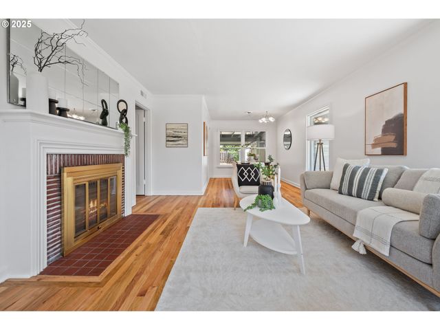 2760 Sw 119TH Ave, Beaverton, OR 97005