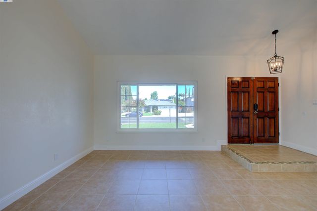 5311 Charlotte Way, Livermore, CA 94550