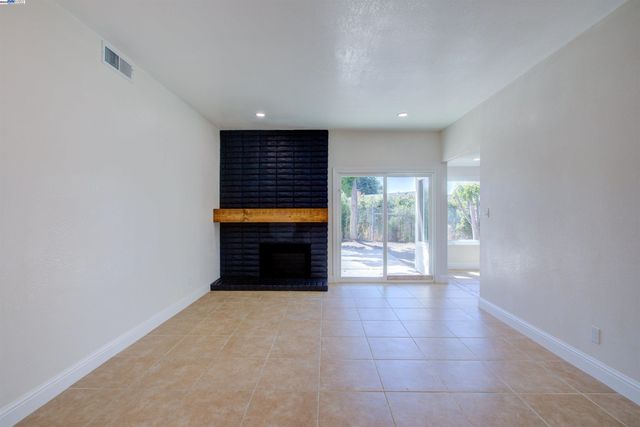 5311 Charlotte Way, Livermore, CA 94550