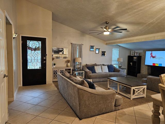 5903 Graycliff Drive, Houston, TX 77049