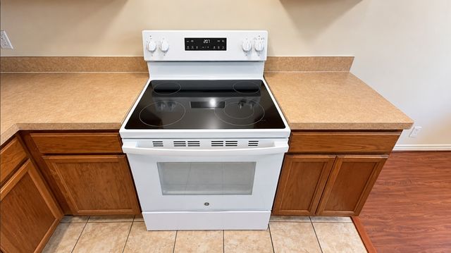 211 Skyway Drive 8, Euless, TX 76040