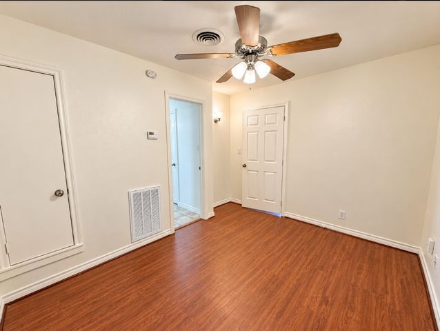 211 Skyway Drive 8, Euless, TX 76040