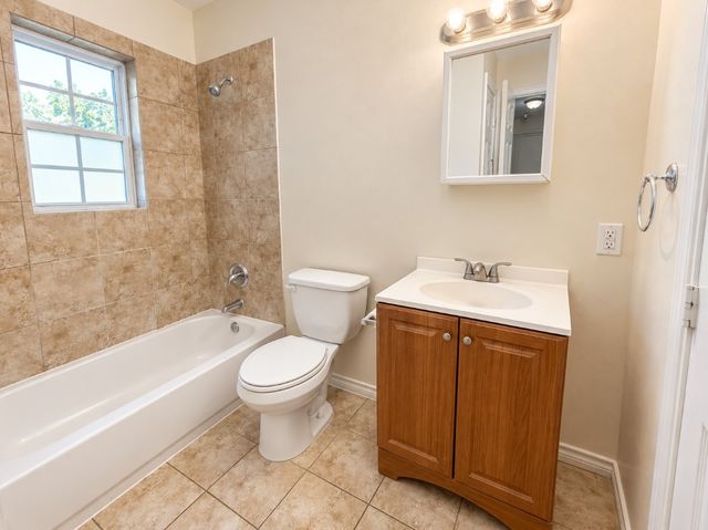211 Skyway Drive 8, Euless, TX 76040