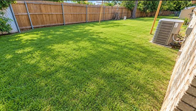 211 Skyway Drive 8, Euless, TX 76040