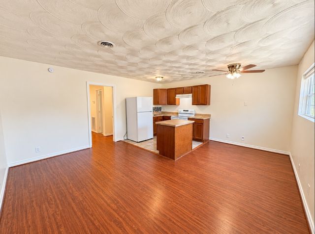 211 Skyway Drive 8, Euless, TX 76040