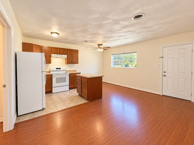211 Skyway Drive 8, Euless, TX 76040