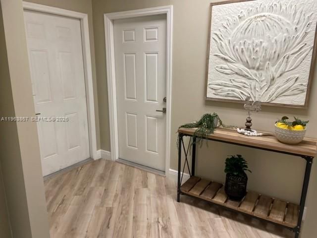 45 Curtiss Pkwy, Miami Springs, FL 33166