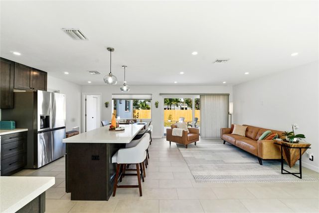 1741 NE 40th Street, Oakland Park, FL 33334