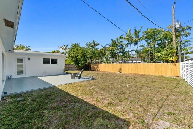 1741 NE 40th Street, Oakland Park, FL 33334