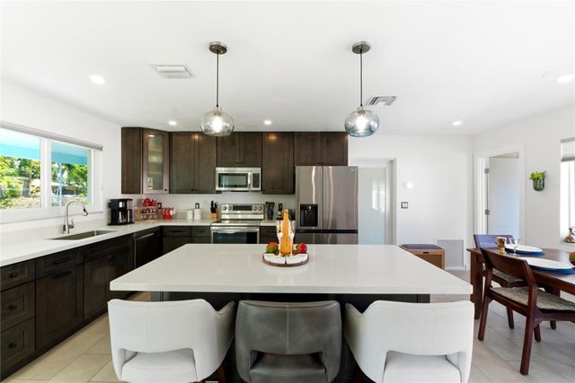 1741 NE 40th Street, Oakland Park, FL 33334