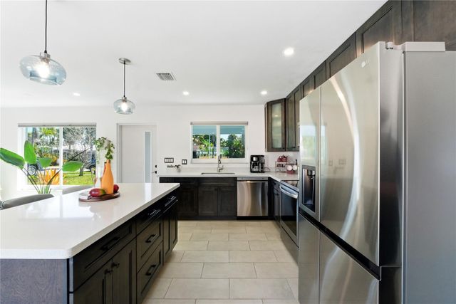 1741 NE 40th Street, Oakland Park, FL 33334