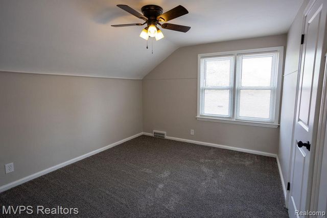 15490 Couzens Avenue, Eastpointe, MI 48021