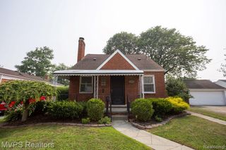 15490 Couzens Avenue, Eastpointe, MI 48021
