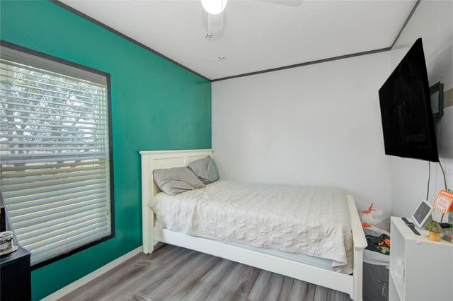 12903 Green Valley Drive, Rosharon, TX 77583