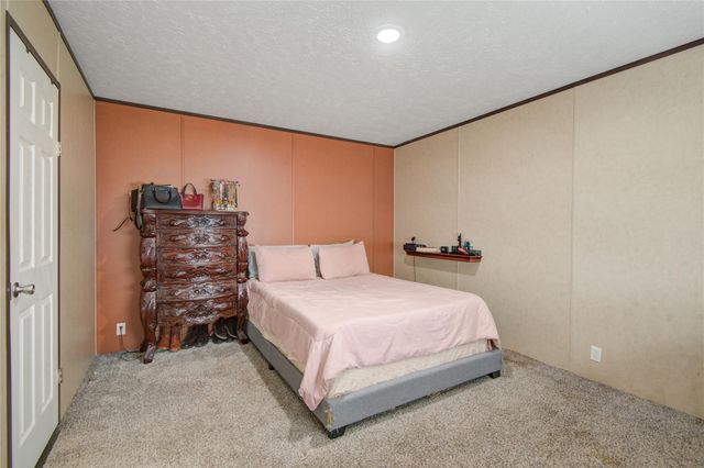 12903 Green Valley Drive, Rosharon, TX 77583