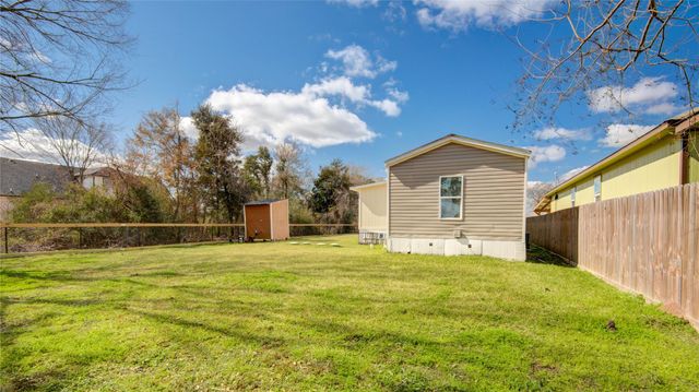 12903 Green Valley Drive, Rosharon, TX 77583