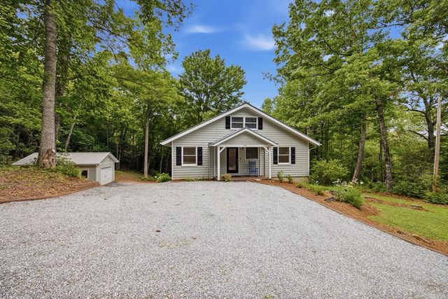 220 Penland Indian Trail, Hayesville, NC 28904