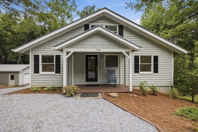 220 Penland Indian Trail, Hayesville, NC 28904