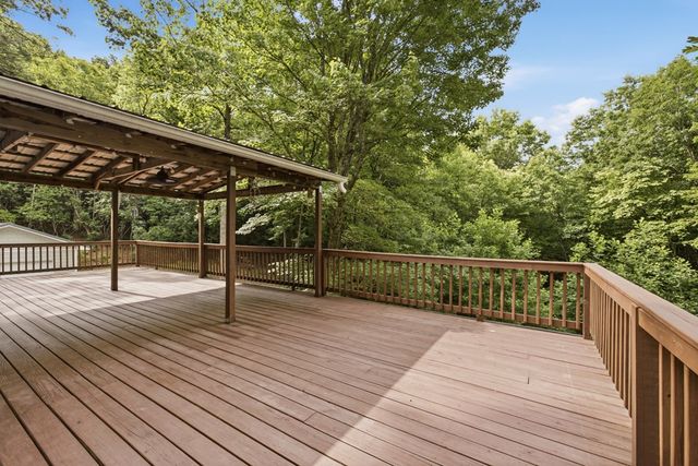 220 Penland Indian Trail, Hayesville, NC 28904