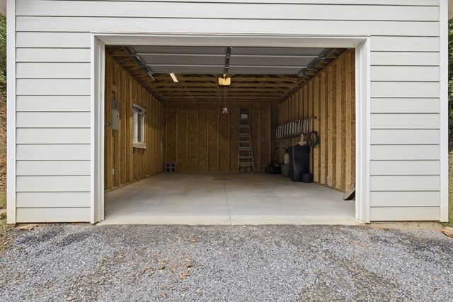220 Penland Indian Trail, Hayesville, NC 28904