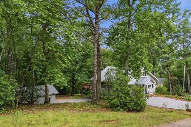 220 Penland Indian Trail, Hayesville, NC 28904
