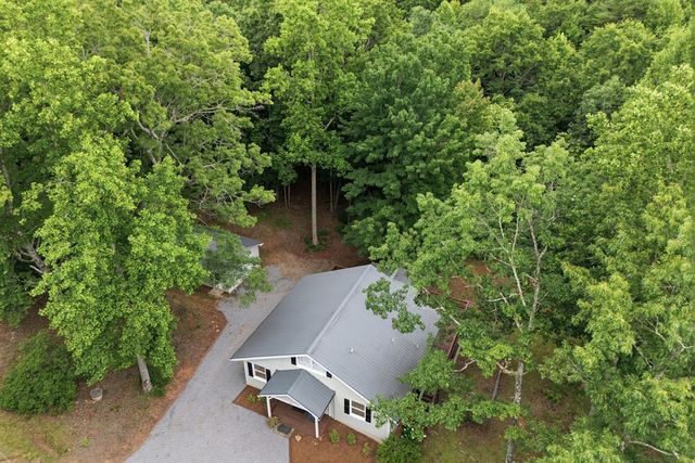 220 Penland Indian Trail, Hayesville, NC 28904
